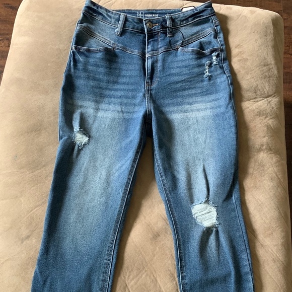 no boundaries denim capris